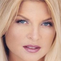 Carrie Flaska Nagie