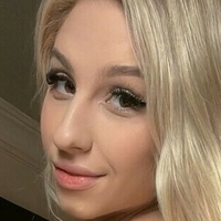 Cheerleader kait Nagie