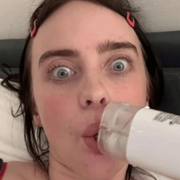 Diskussion: Billie Eilish Nagie