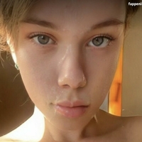 ellabob Nagie