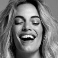 Emilia Attias Nagie