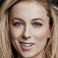 Iliza Shlesinger Nagie