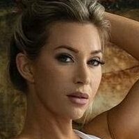 Jaclyn Crowe Nagie