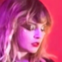 Lauren Mayberry Nagie