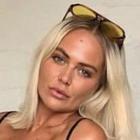 Magee_elle Nagie