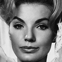 Maria Perschy Nagie