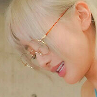 Momonaga Sarina Nagie