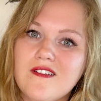 PummelMaike Nagie