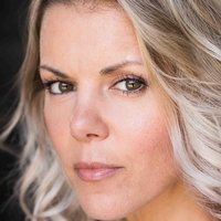 Sarah-Jane Potts Nagie