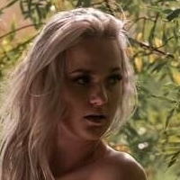 Sensual.Lauri Nagie