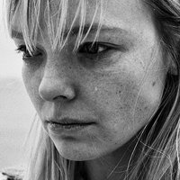Viktoria Winge Nagie