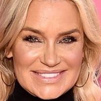 Yolanda Hadid Nagie