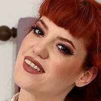 Zoe Blake Nagie